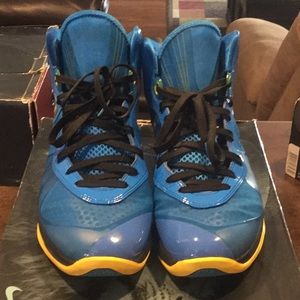 Lebron 8 v2: “Entourage” (429676 - 401)